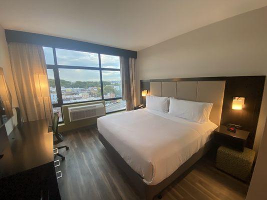 Holiday Inn Express Long Island City E - New York, an IHG Hotel