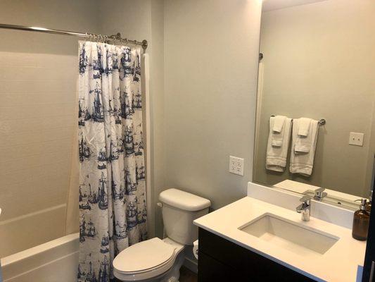 Full size bathroom with Costco size toiletries!!!