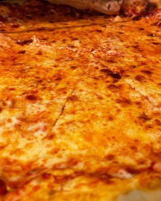 The cheesiest of good cheesy pizzas