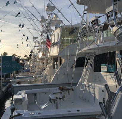 HMY Yacht Sales - King of Sportfish