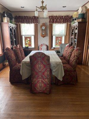 Formal dining room. Great breakfast gathering with other b & b guests.