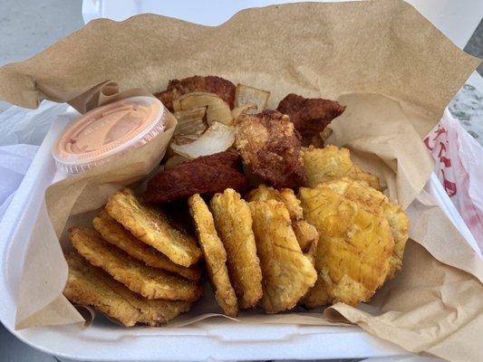 Carne frita and Tostones