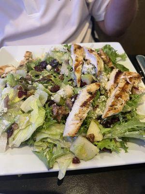 Pear Pollo Salad