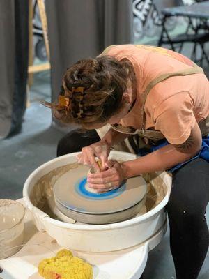 Throwing on the wheel in our monthy wheel-only workshop!