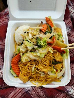 Tofu yakisoba with extra veggies