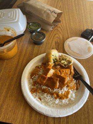 Chicken Tikka Masala and I chose to have it spicy, and a veggie samosa. 10/10 the best!!