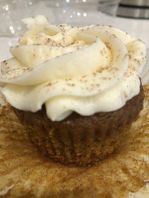 Pumpkin cheesecake cupcake! Heavenly, yum!