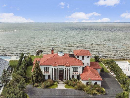 Glen Cove Waterfront Listing