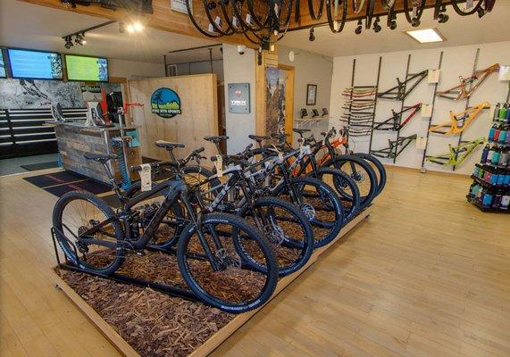 We have the largest selection of Trek, Juliana, and Santa Cruz mountain bikes in Oregon.