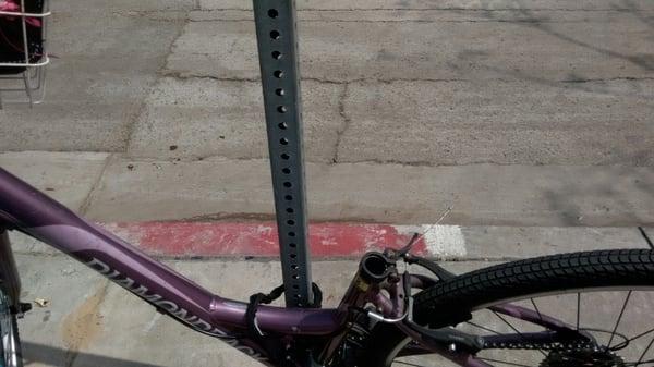 Thanks to Eric at Mission Hills Bike Shop, I got a new seat and post after finding it stolen while at CVS.