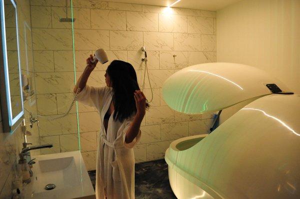 Denver Float Tank - Hair Dryer + Robers Provided