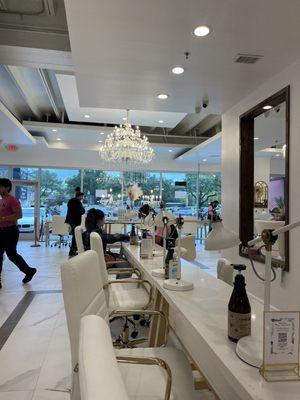 Manicure area