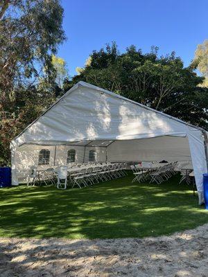 30x30 tent with tables and chairs