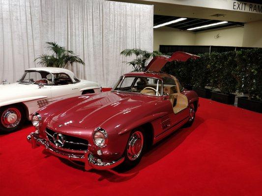 SL300 gullwing