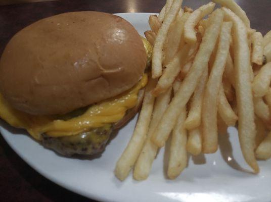 Cheeseburger with French fries