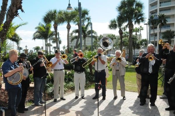 Jazz on the beach!  wow!