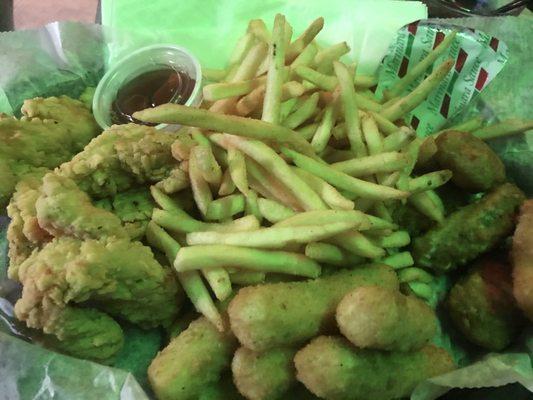 Appetizer sampler. Comes with fries, chicken tenders, mozzarella sticks and jalapeño poppers.