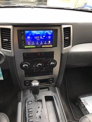 Jeep Grand Cherokee Apple CarPlay Android Auto Stereo Install