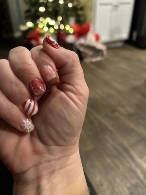 Christmas nails...peep the hand painted snow man