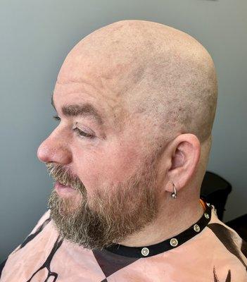 Straight Razor Head Shave with Lucury Beard Service