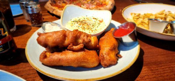 Fish & Chips with Mac & Cheese