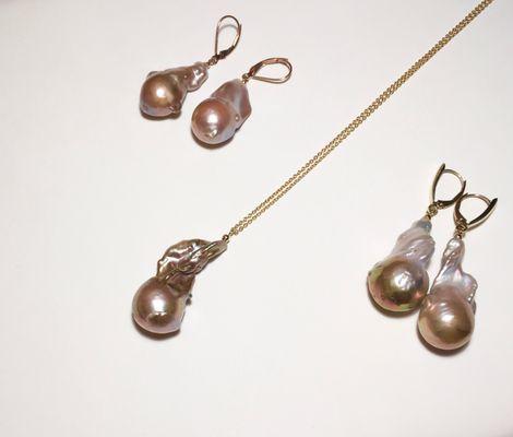 Pink Bronze color Baroque pearls.