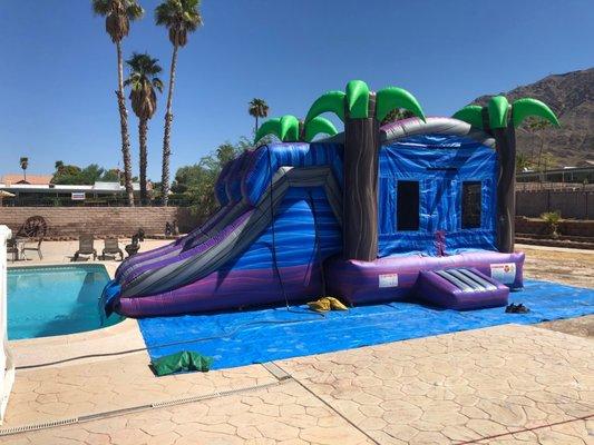 The Combo 4 in 1 will turn heads at your next event. It includes a double slide, a huge bounce area, and even a basketball hoop on the insid