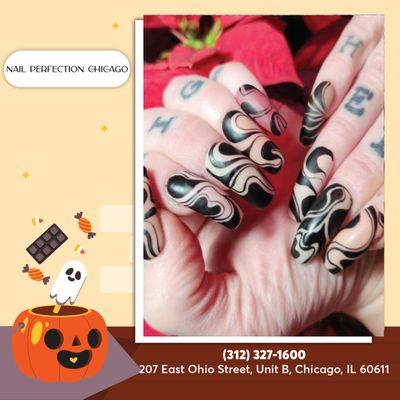 Get your nails into the spooky spirit with our Halloween-inspired nail art - a wickedly good time awaits! 
ℬℴℴℴℴ