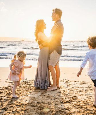 Maui beach family photo session.