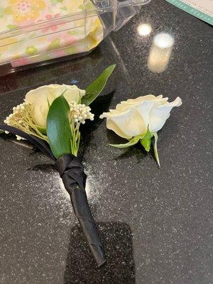 Boutonnière, in pieces.