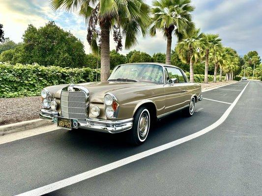 Completely restore 1967 W111 Mercedes