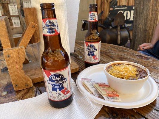 Cold beer and the best chili