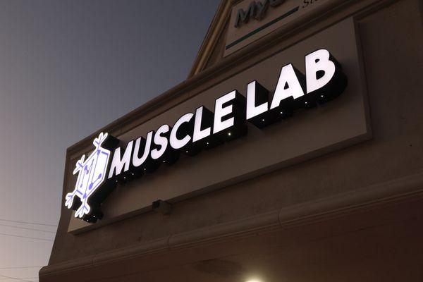 Welcome to Muscle Lab! Your premier recovery lounge offering Stretch, Myofascial, IV, and NAD Therapy to boost wellness and mobility.