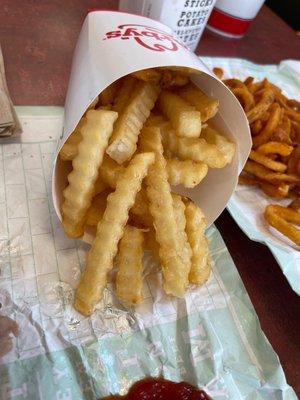 Crinkle cut fries