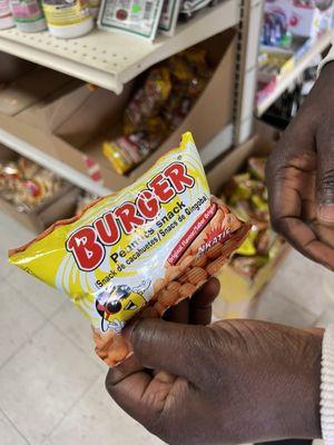 "Burger" Ghanaian peanuts snack