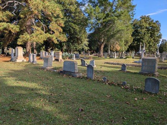 Elmwood Cemetery, Columbia