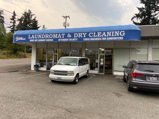 Aurora Clean Express Laundromat