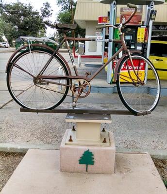 Bike on display in front of station - no idea.