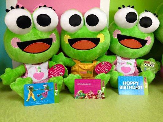 Scoop and Cookie showing off new sweetfrog gift cards