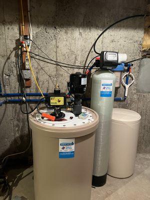 Cambridge aeration system with Clack WS1 water softener.