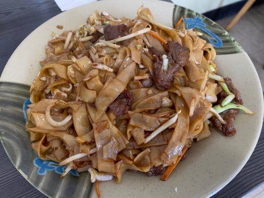 Beef Chow fun! Really good! Healthy portion too! Tender flavorful beef! Perfectly cooked noodles!