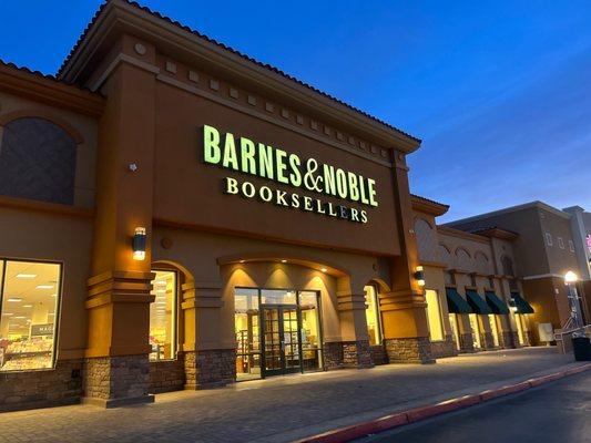 Barnes & Noble