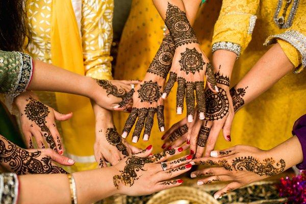 You have Beautiful Hand - Enhance the beauty with Mehndi