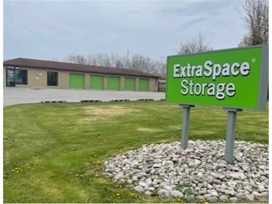 Beauty Image - Extra Space Storage at 2585 Brighton Henrietta Town Line Rd, Rochester, NY 14623