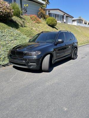 My BMW X5 blacked out.