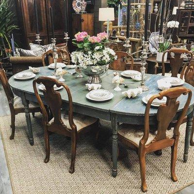 antique-dining-table