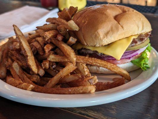 Single cheeseburger with fries. ( would eat again)