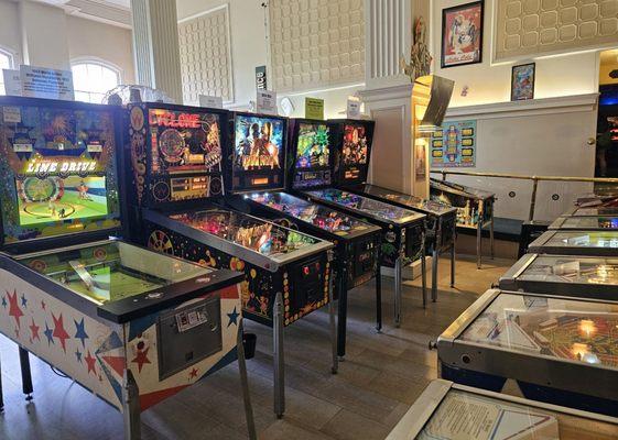 Bill Lewis of Vero Beach, Florida, visiting the Appalachian Pinball Museum in Hendersonville, North Carolina