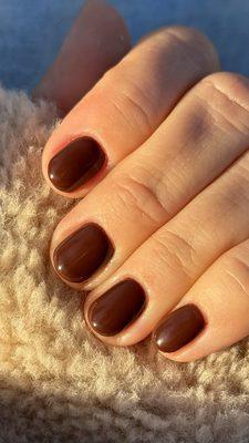 On my second visit, I did chocolate brown look how clean the cuticle is