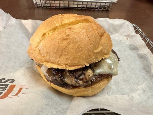 TRUFFLE MUSHROOM SWISS BURGER